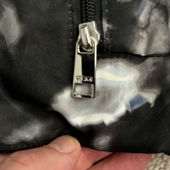 TUMI flower print Luggage Pack, NWOT - Picture 3 of 8